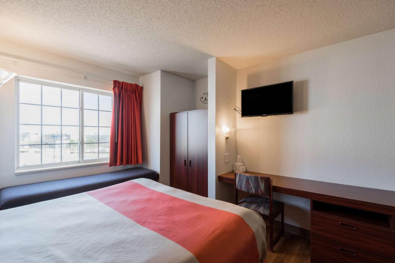 Motel 6-Olathe, Ks Buitenkant foto