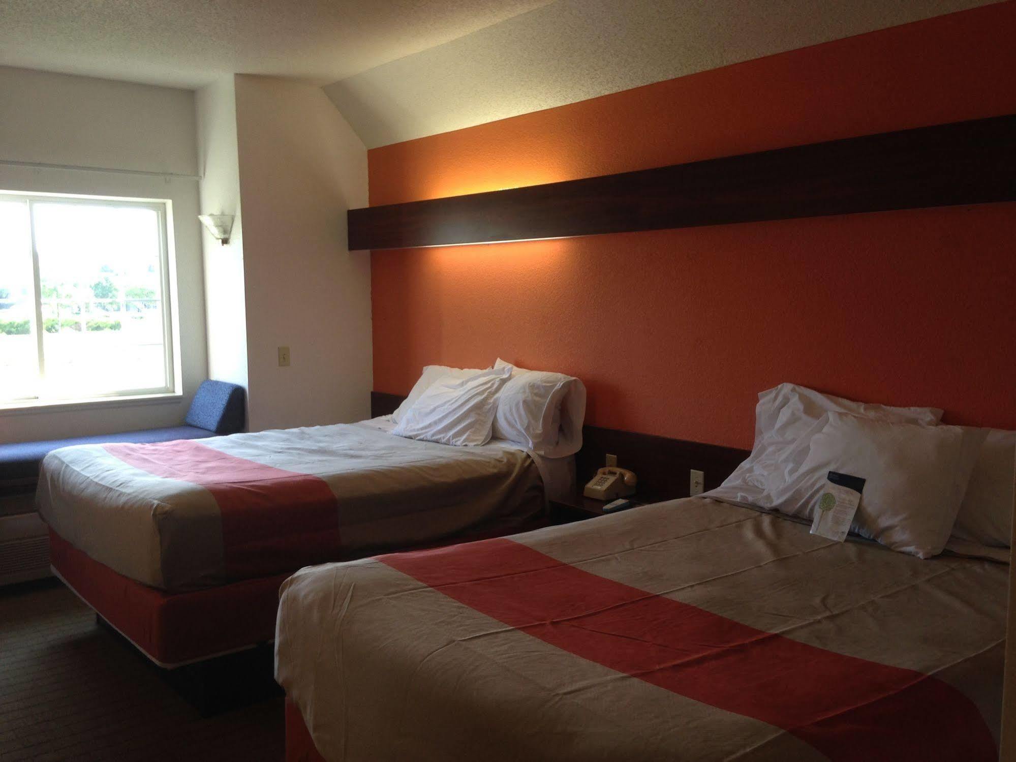 Motel 6-Olathe, Ks Buitenkant foto