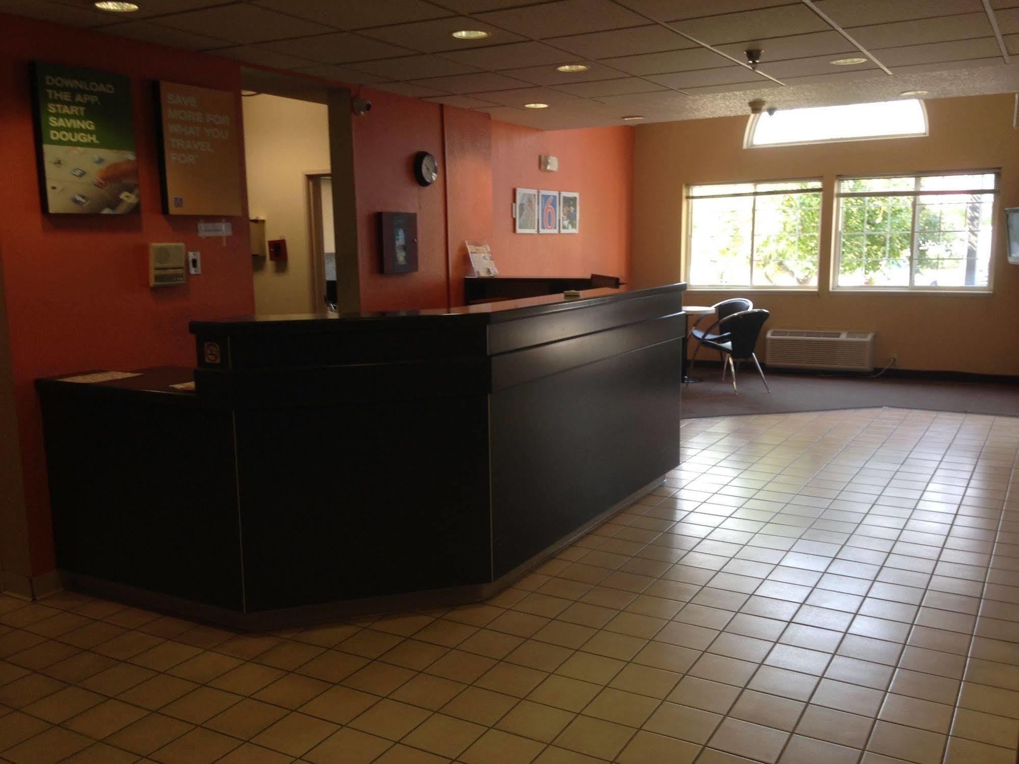 Motel 6-Olathe, Ks Buitenkant foto