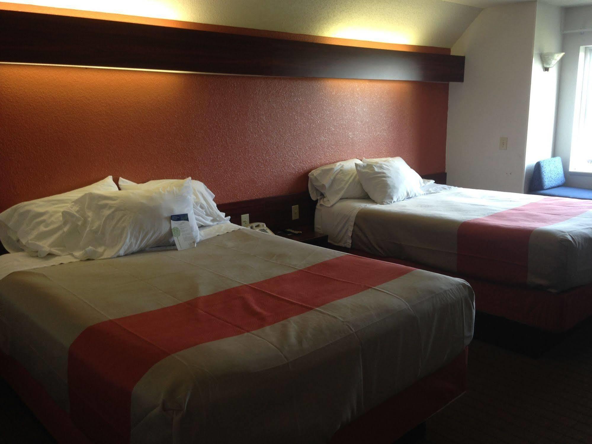 Motel 6-Olathe, Ks Buitenkant foto