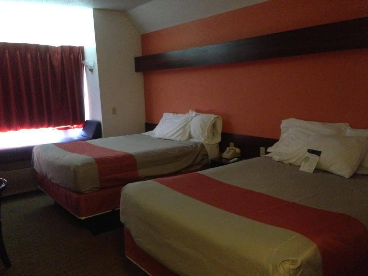 Motel 6-Olathe, Ks Buitenkant foto